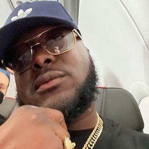 Meet your Posher, Aaron